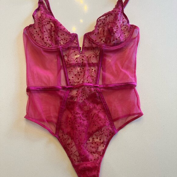 Fleur Du Mal Flocked Lace Thong Bodysuit - Hot Pink M - Picture 2 of 4